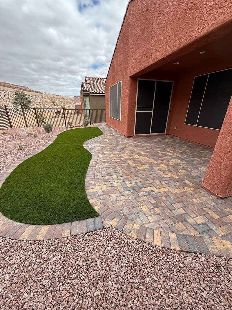 Backyard paver patio
